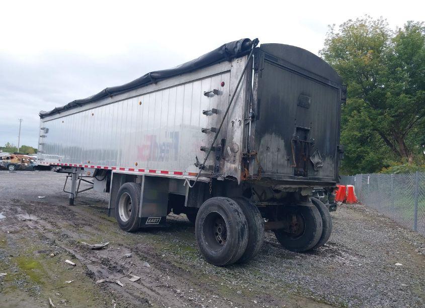 Photo 3 of 2017 East Manufacturing UNKNOWN (VIN 1E1F9U284HR058388)