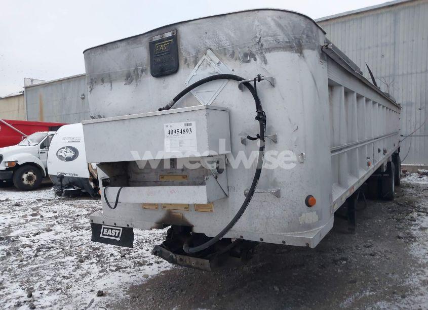 Photo 2 of 1997 East Manufacturing EAST MANUFACTURING (VIN 1E1F9U289VRG21479)