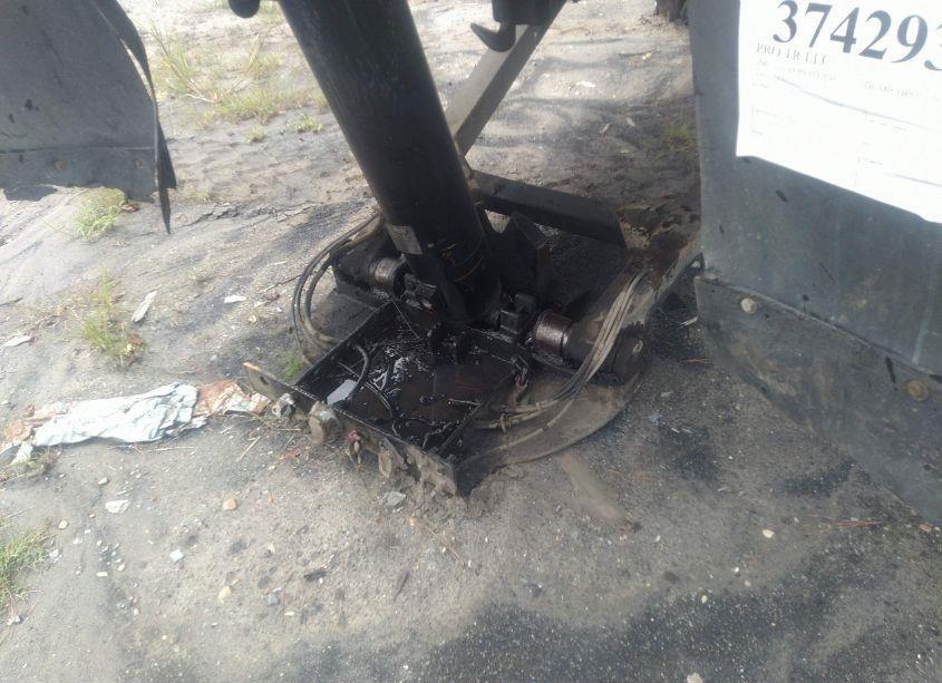 Photo 7 of 2003 Everlite Inc UNKNOWN (VIN 1E9EB32293L185894)