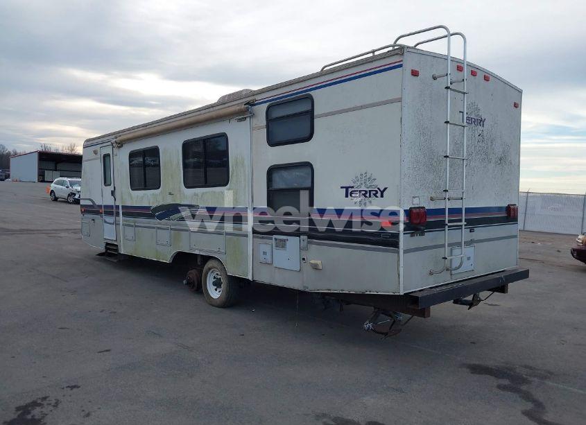 Photo 3 of 1997 Fleetwood Terry (VIN 1EA1G3023V2946689)