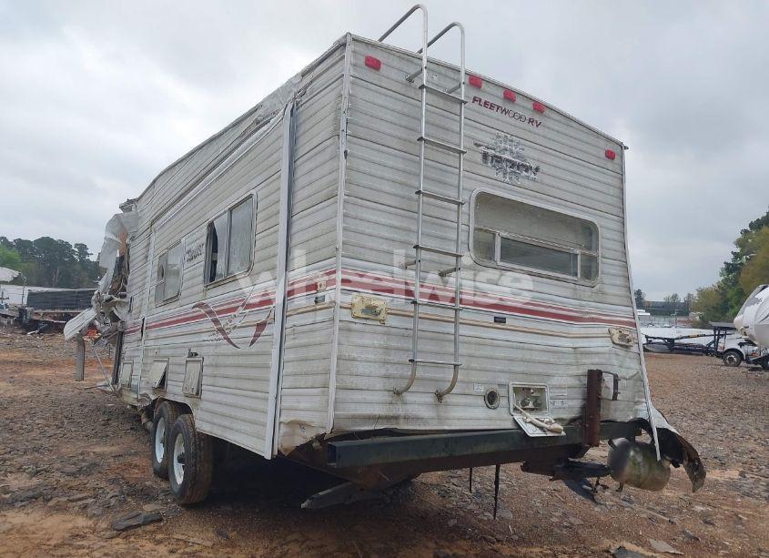 Photo 3 of 2000 Fleetwood Terravac (VIN 1EA5J2720Y4087069)