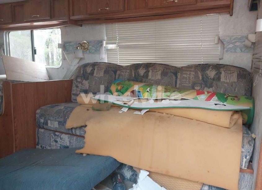 Photo 5 of 2000 Fleetwood Terravac (VIN 1EA5J2720Y4087069)