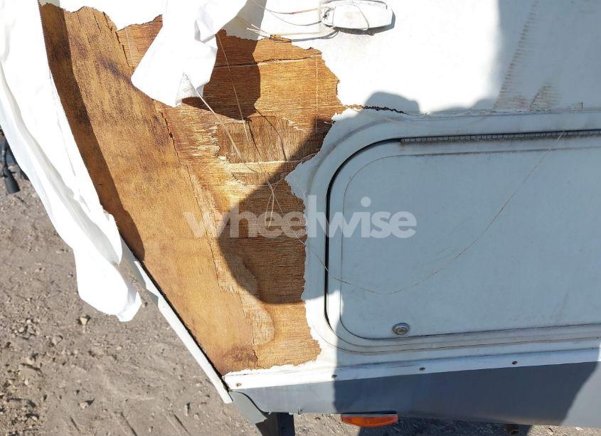 Photo 9 of 2006 Fleetwood Prowler (VIN 1EC1F302464015683)