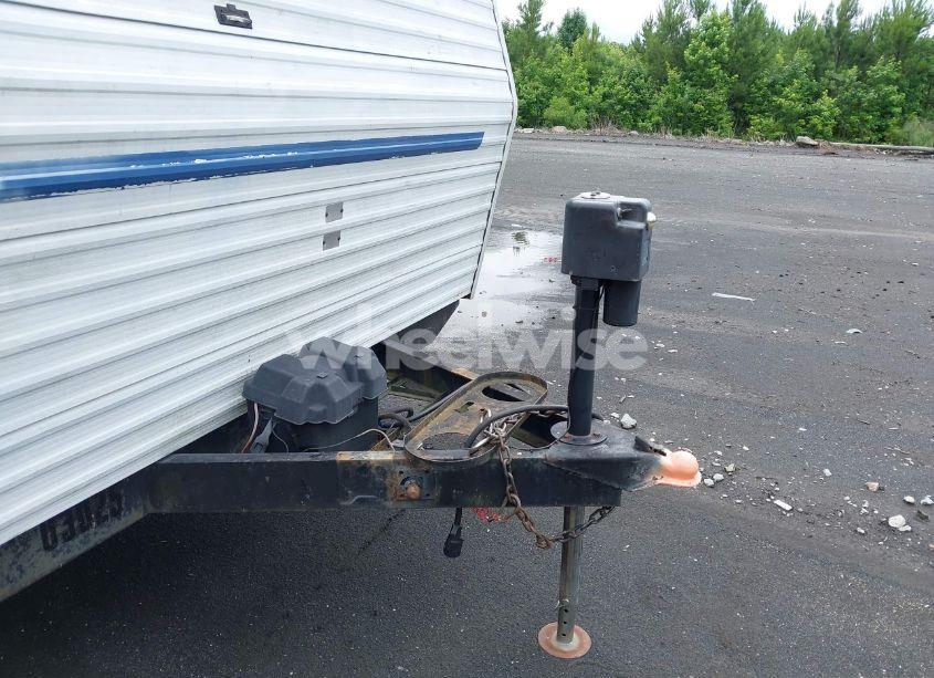 Photo 10 of 2001 Fleetwood Prowler (VIN 1EC1J242215337793)