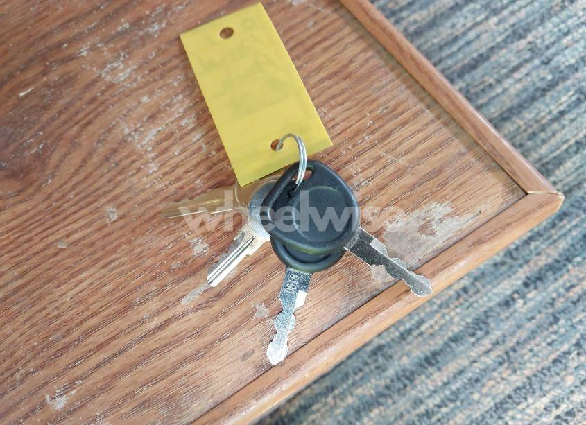 Photo 11 of 2001 Fleetwood Prowler (VIN 1EC1J242215337793)