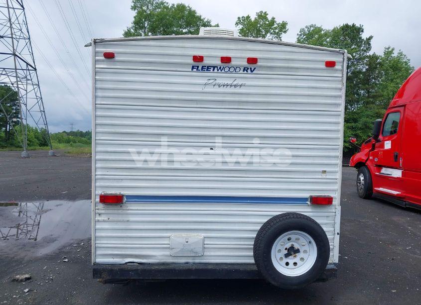 Photo 16 of 2001 Fleetwood Prowler (VIN 1EC1J242215337793)