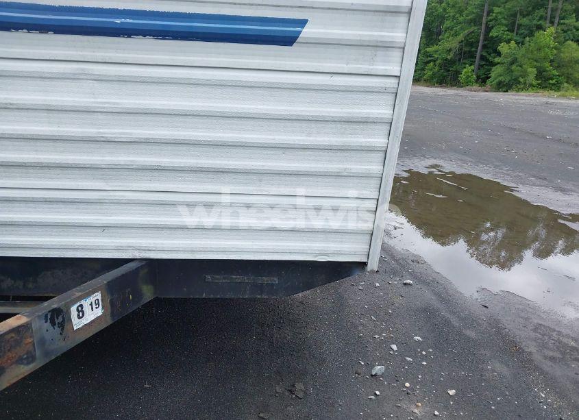 Photo 17 of 2001 Fleetwood Prowler (VIN 1EC1J242215337793)