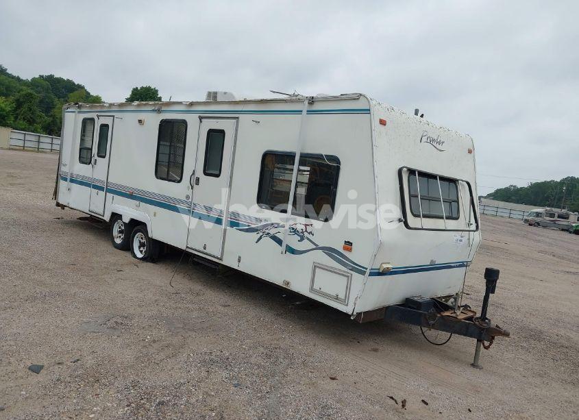 1997 Fleetwood 30ft TRAVEL TRAILER (VIN 1EC1L3024V4070299) main photo