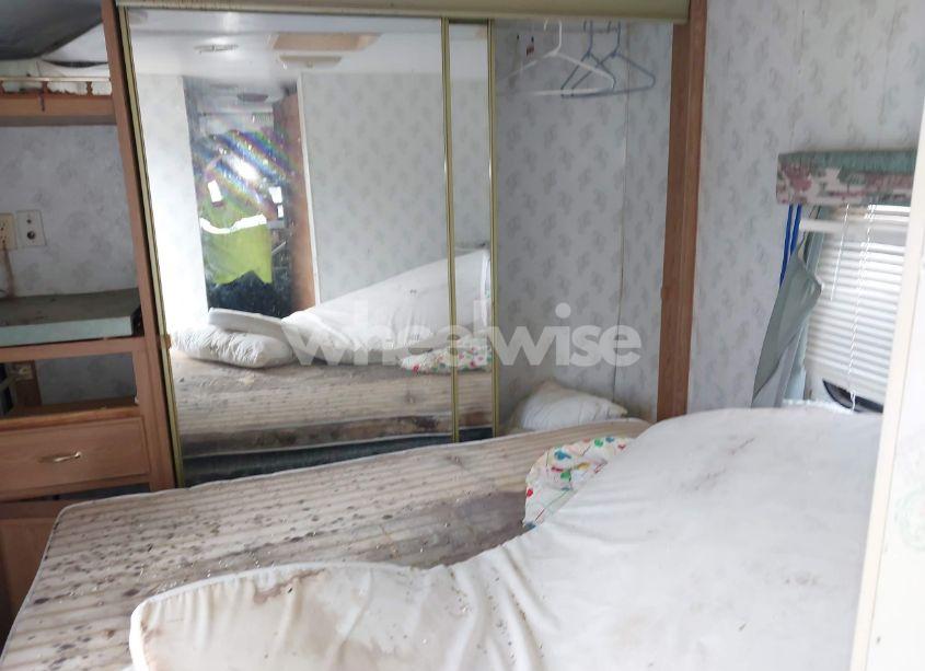 Photo 17 of 1997 Fleetwood 30ft TRAVEL TRAILER (VIN 1EC1L3024V4070299)