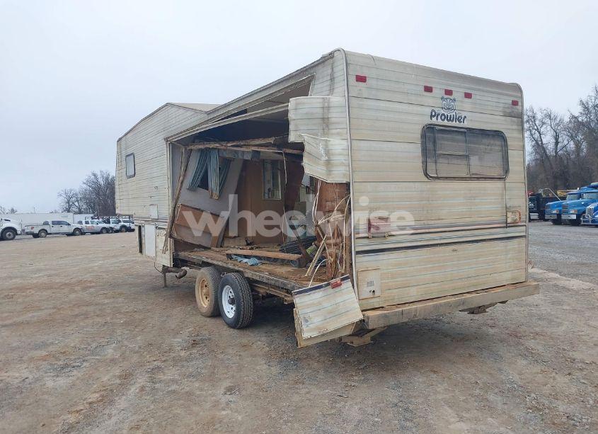 Photo 3 of 1992 Fleetwood Prowler (VIN 1EC5X3027N2864277)