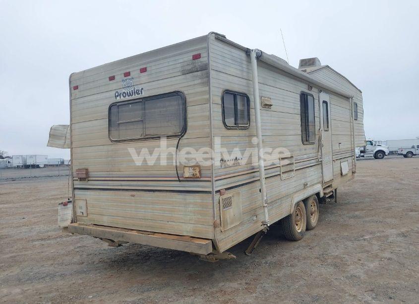 Photo 4 of 1992 Fleetwood Prowler (VIN 1EC5X3027N2864277)