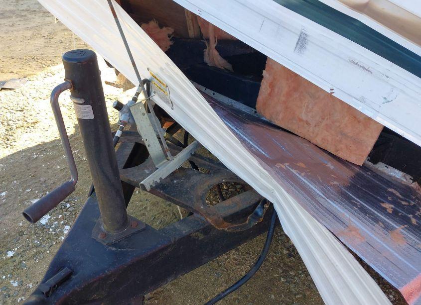 Photo 7 of 2005 Fleetwood Wilderness (VIN 1ED1B392055341080)