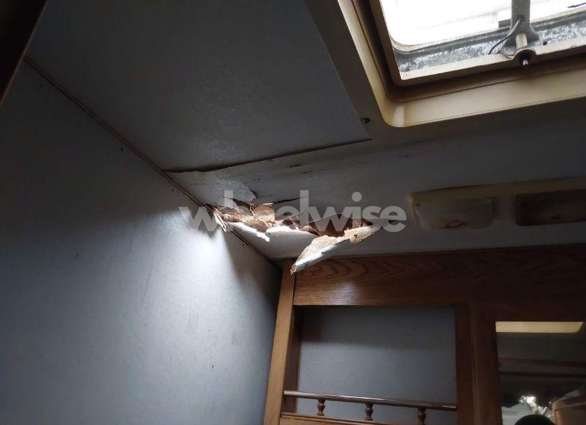 Photo 15 of 1993 Fleetwood Wilderness (VIN 1ED1S2923P4248489)