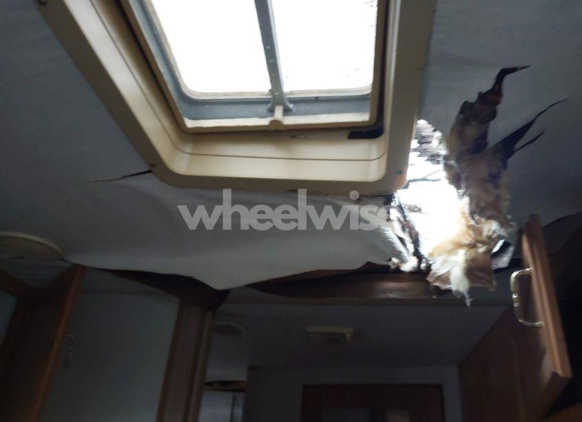 Photo 17 of 1993 Fleetwood Wilderness (VIN 1ED1S2923P4248489)