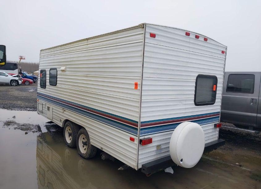 Photo 3 of 1997 Fleetwood Mallard (CAMPER TRAI (VIN 1EF1N1928V2462203)