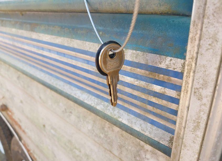 Photo 11 of 1999 Mallard M-19n (VIN 1EF1S2920X4080057)