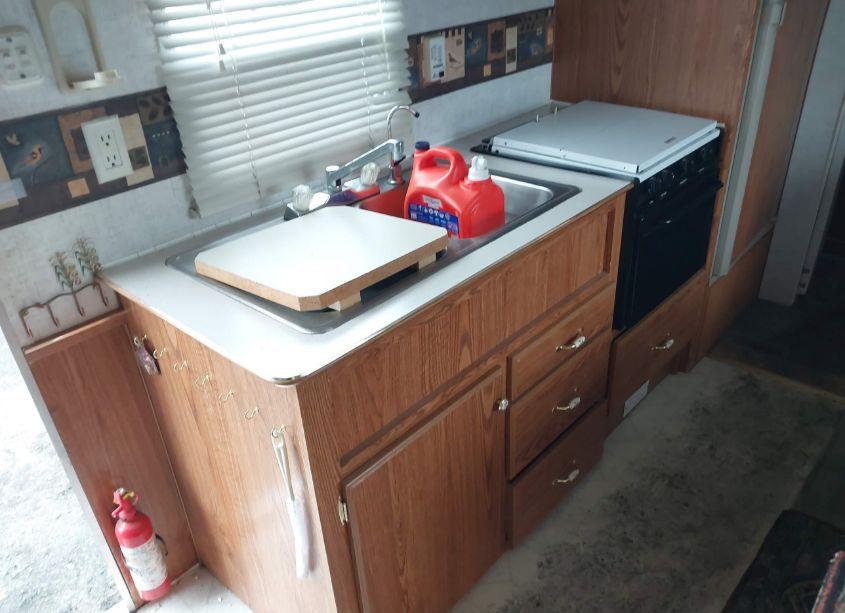 Photo 13 of 2000 Mallard Other (VIN 1EF5M2328Y2470289)