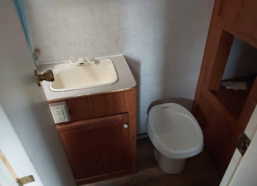 Photo 15 of 2000 Mallard Other (VIN 1EF5M2328Y2470289)