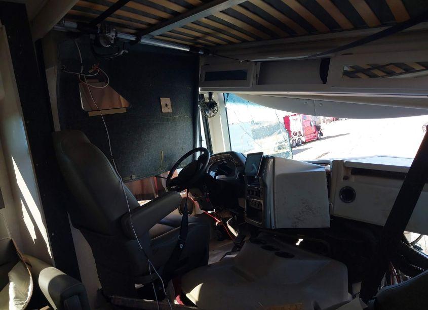 Photo 5 of 2023 Ford F53 N/A (VIN 1F65F5DN0P0A02822)