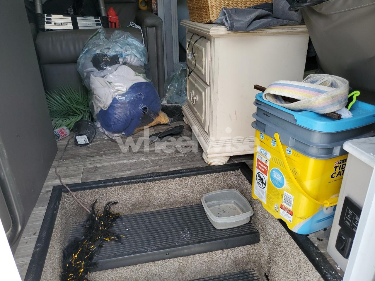 Photo 5 of 2023 FORD F53 (VIN 1F65F5DN1N0A14877)