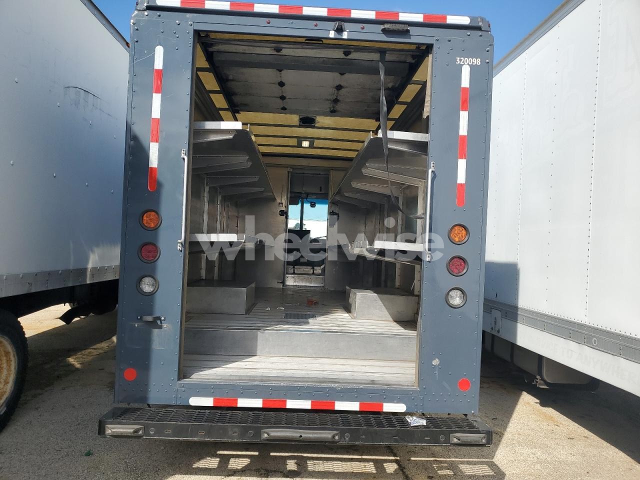 Photo 10 of 2020 FORD F59 (VIN 1F65F5KN0L0A01960)