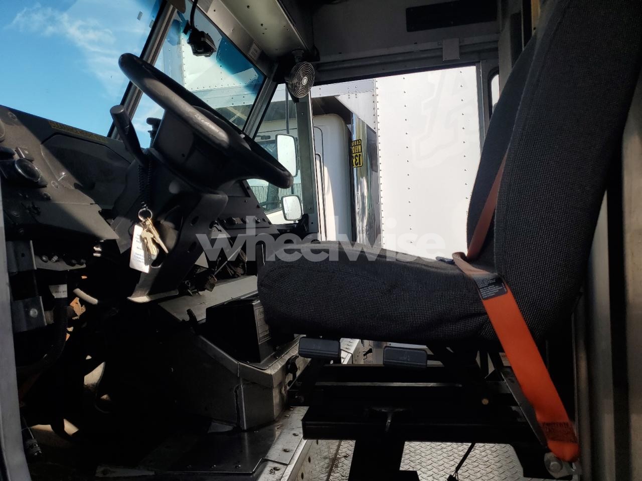 Photo 7 of 2020 FORD F59 (VIN 1F65F5KN0L0A01960)