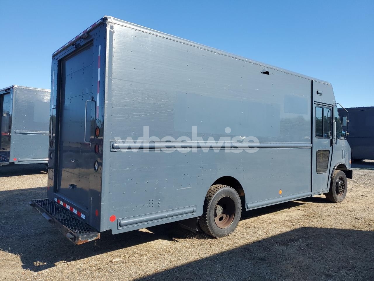 Photo 3 of 2020 FORD F59 (VIN 1F65F5KN1L0A03717)