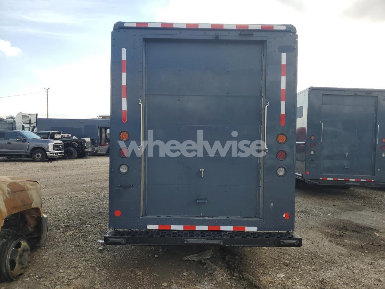 Photo 6 of 2020 FORD F59 (VIN 1F65F5KN2L0A01944)