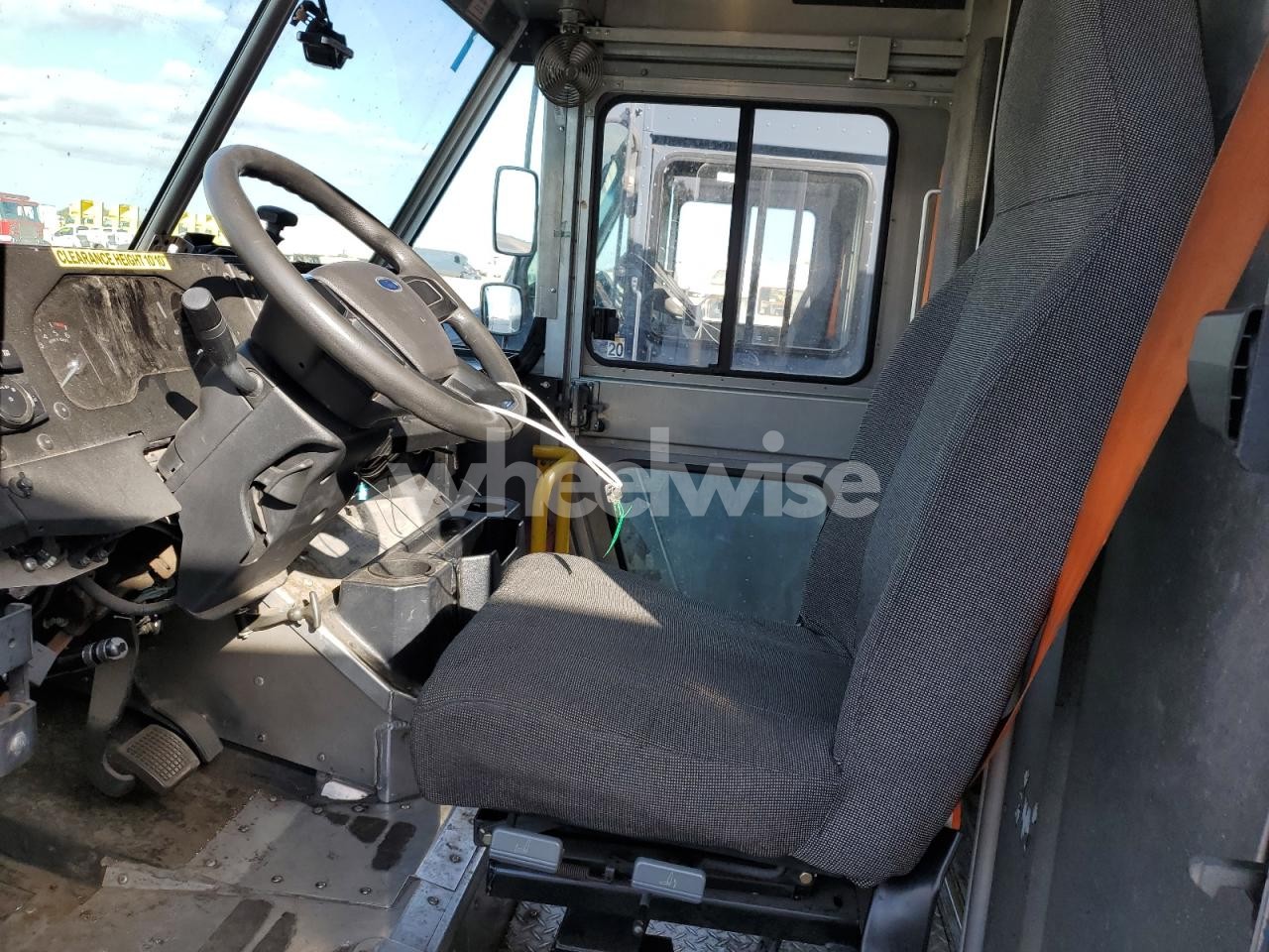 Photo 7 of 2020 FORD F59 (VIN 1F65F5KN3L0A01998)