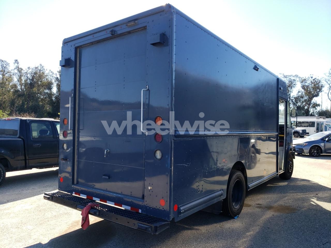 Photo 3 of 2020 FORD F59 (VIN 1F65F5KN3L0A08501)