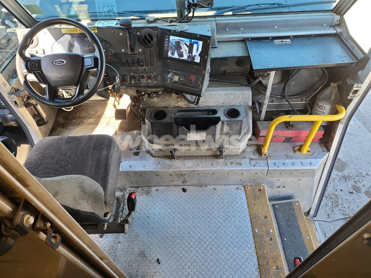 Photo 8 of 2021 FORD F59 (VIN 1F65F5KN3M0A04689)