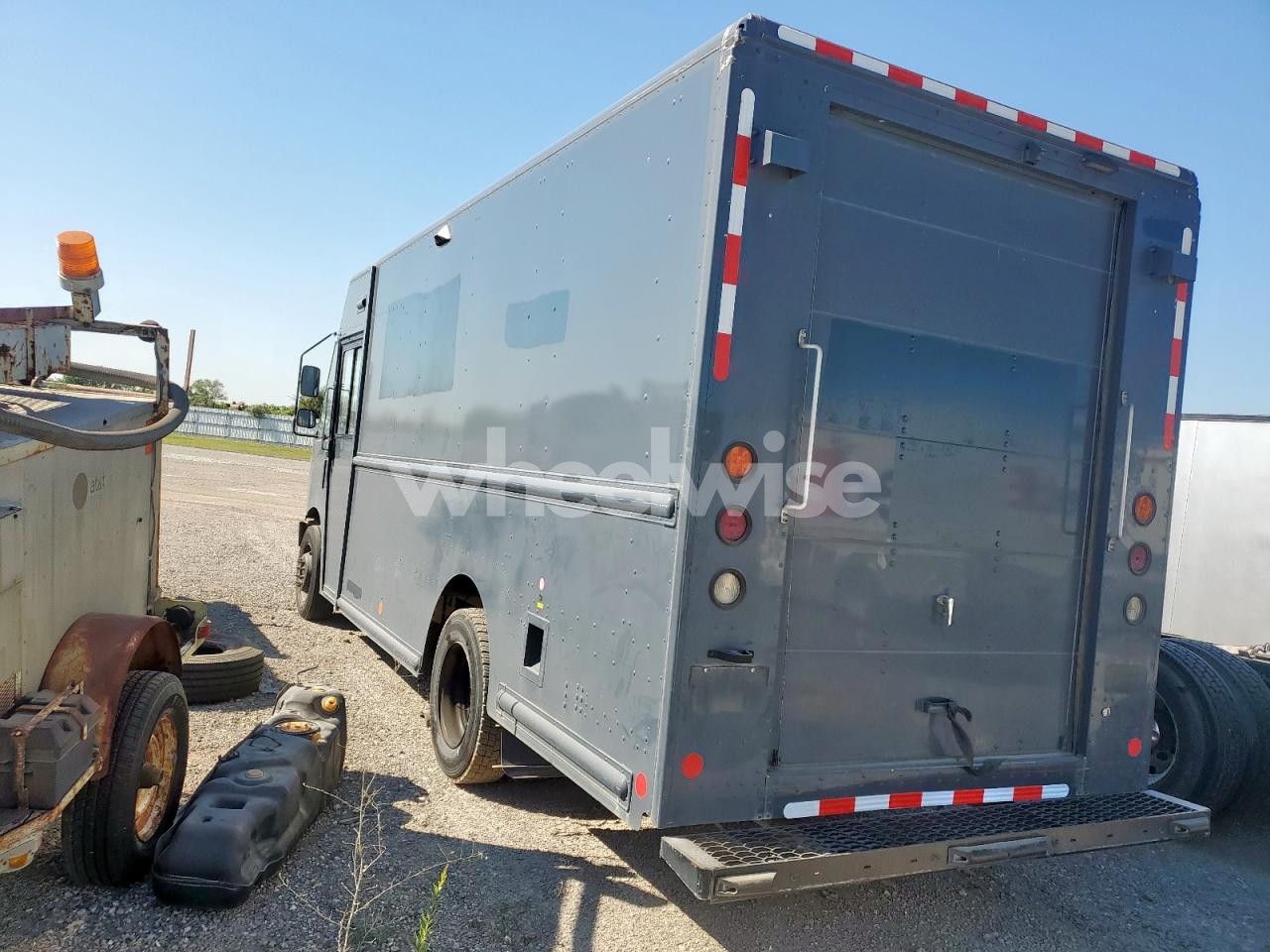 Photo 2 of 2020 FORD F59 (VIN 1F65F5KN4L0A02027)