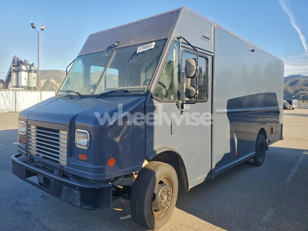 2020 FORD F59 - DELIVERY VAN (VIN 1F65F5KN4L0A05879) main photo