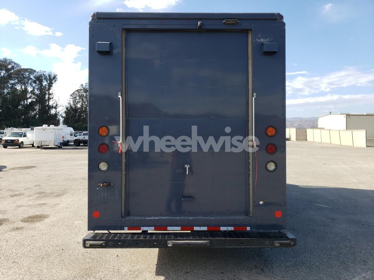 Photo 6 of 2020 FORD F59 - DELIVERY VAN (VIN 1F65F5KN4L0A05879)