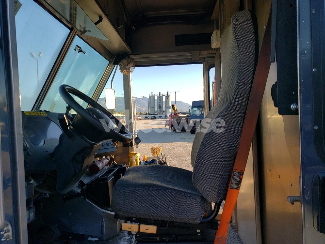 Photo 7 of 2020 FORD F59 - DELIVERY VAN (VIN 1F65F5KN4L0A05879)