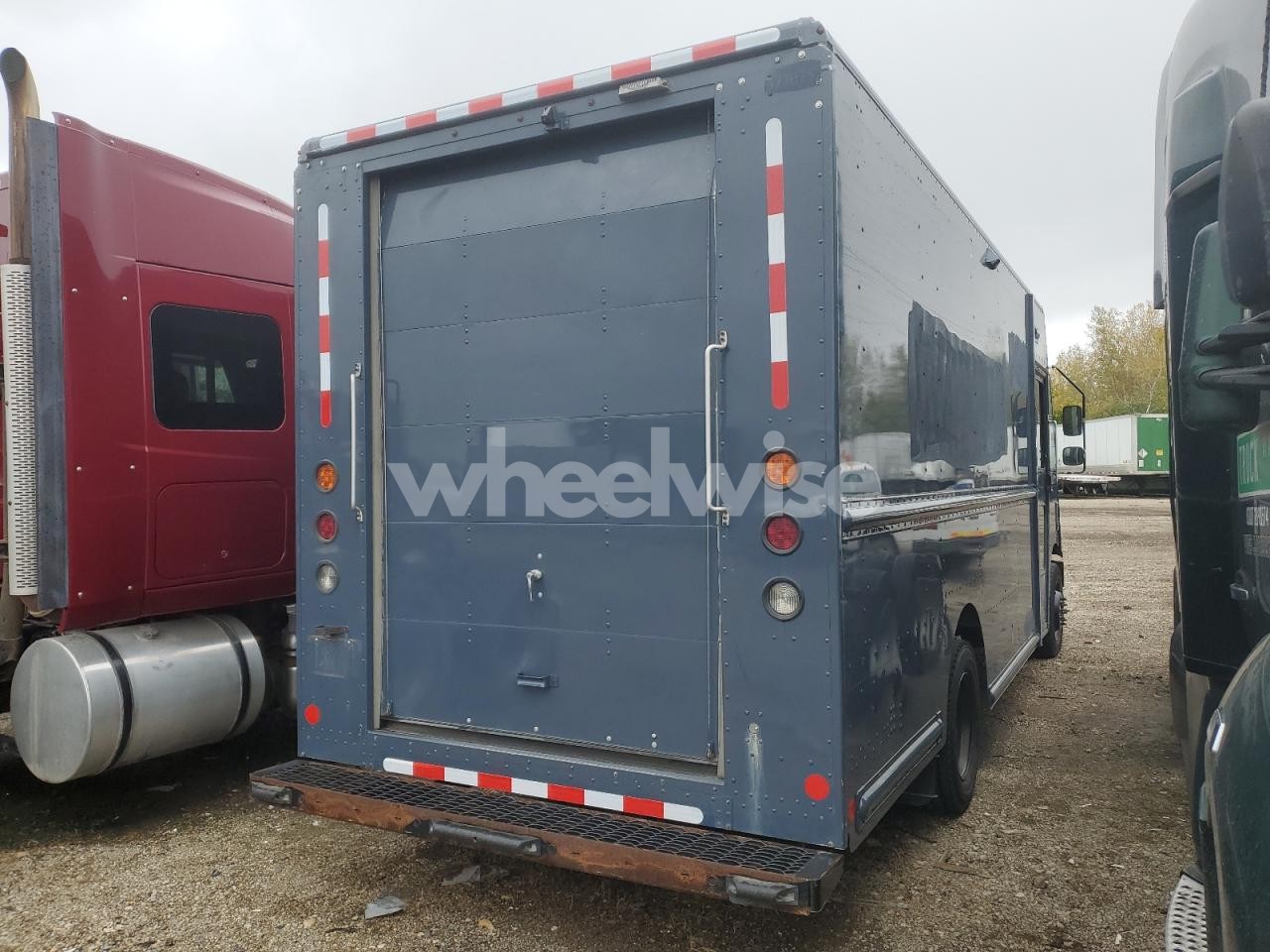 Photo 3 of 2020 FORD F59 (VIN 1F65F5KN7L0A01938)