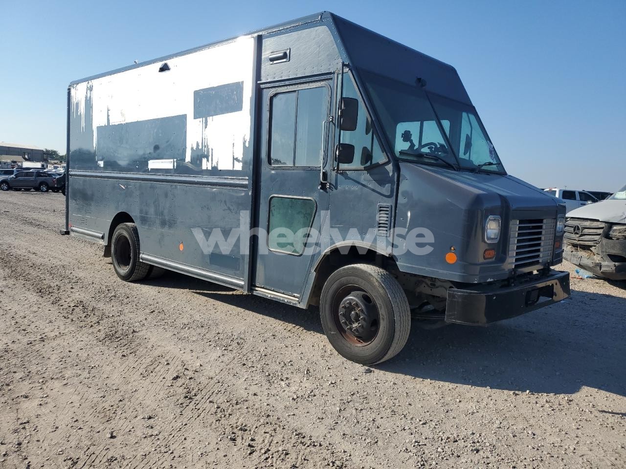 Photo 4 of 2020 FORD F59 (VIN 1F65F5KN8L0A03696)