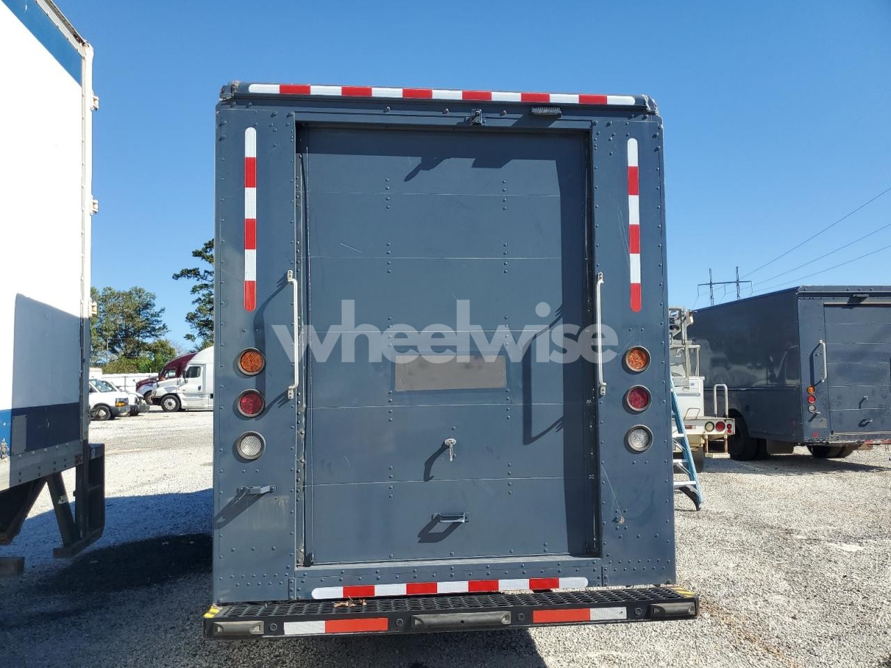 Photo 6 of 2020 FORD F59 (VIN 1F65F5KN8L0A05027)