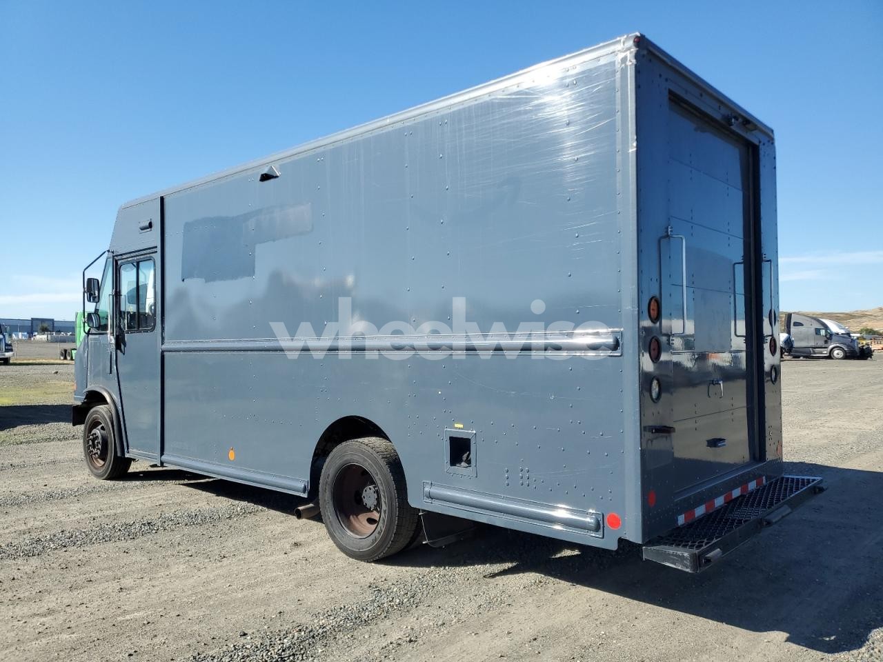 Photo 2 of 2020 FORD F59 (VIN 1F65F5KN8L0A05612)