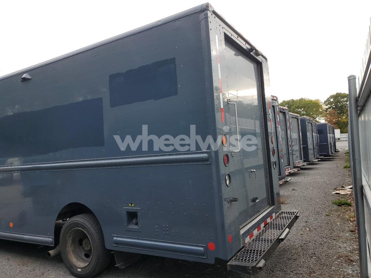 Photo 6 of 2020 FORD F59 (VIN 1F65F5KN8L0A06288)