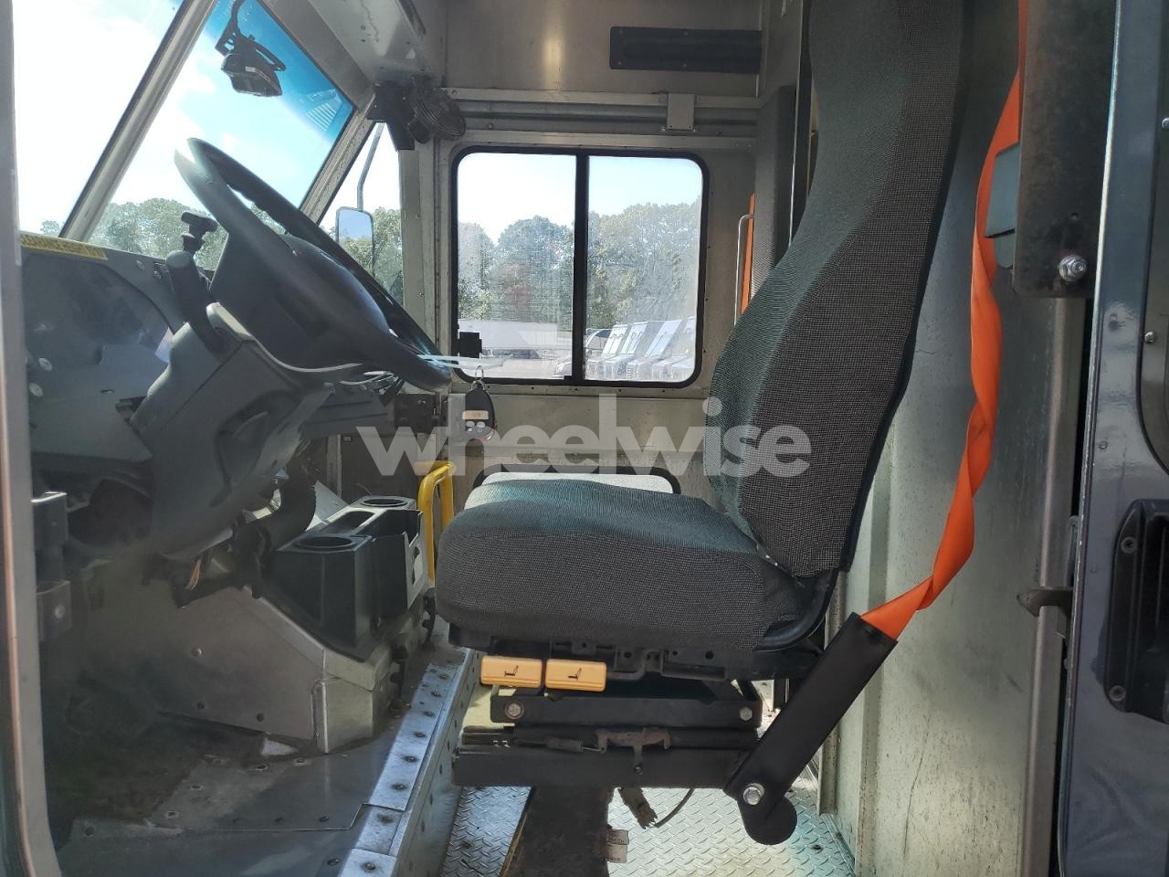 Photo 7 of 2020 FORD F59 (VIN 1F65F5KN8L0A06288)