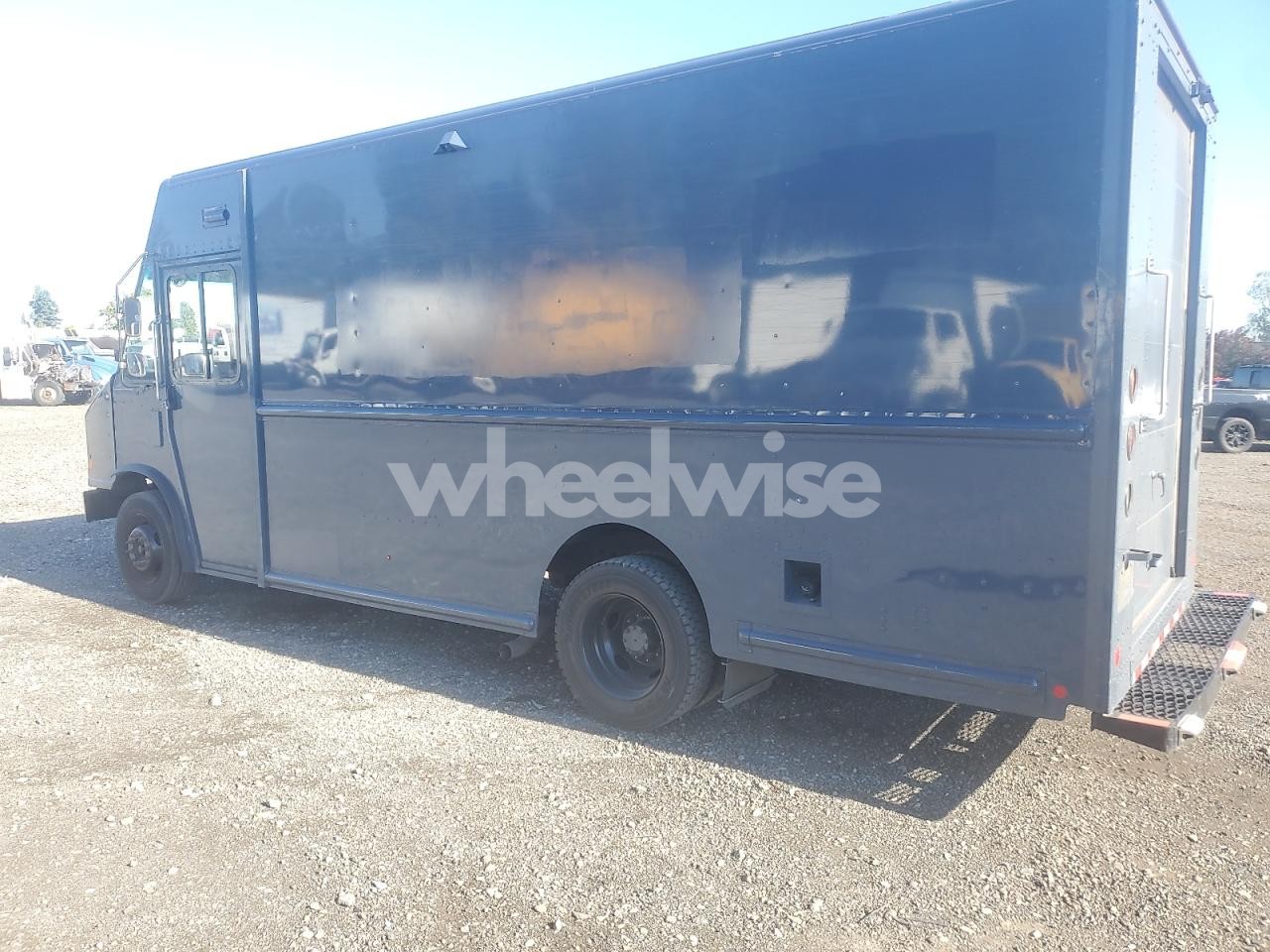 Photo 2 of 2020 FORD F59 (VIN 1F65F5KN8L0A10471)