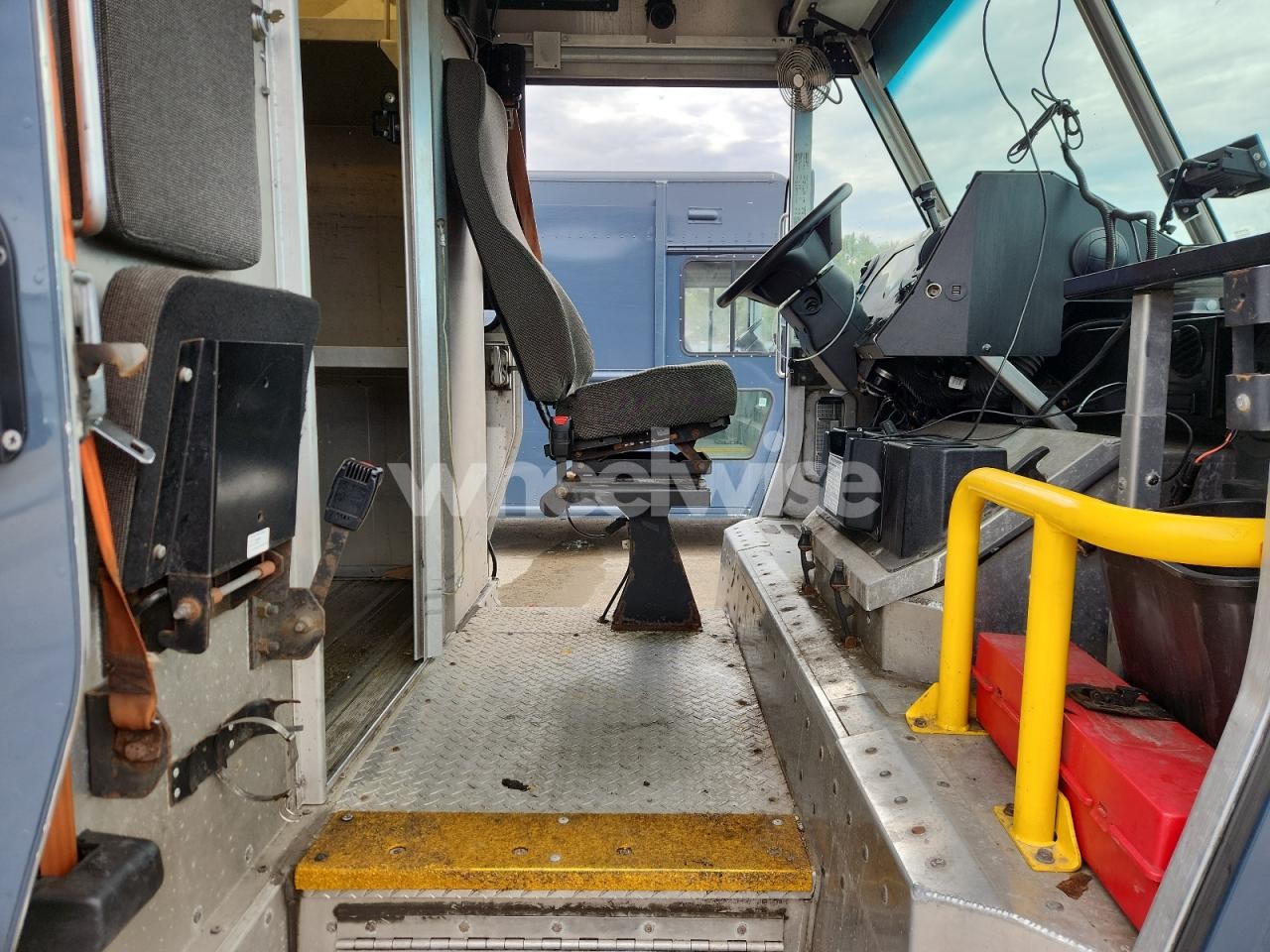 Photo 10 of 2020 FORD F59 (VIN 1F65F5KN8L0A11507)