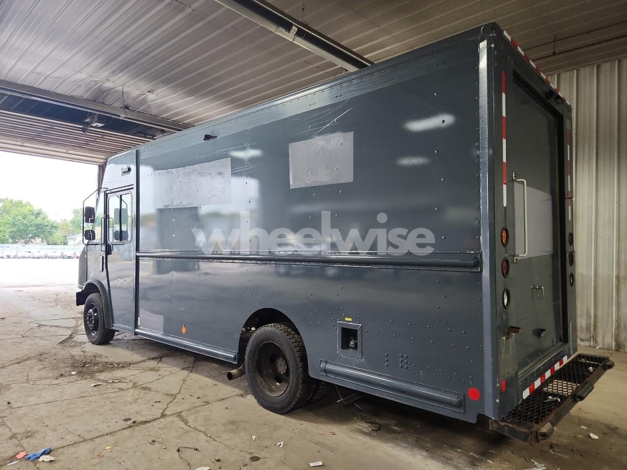 Photo 2 of 2020 FORD F59 (VIN 1F65F5KN8L0A11507)