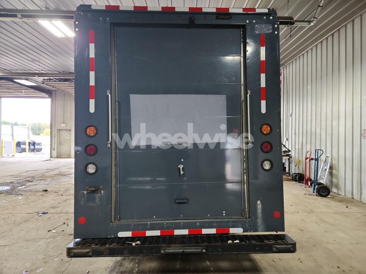 Photo 6 of 2020 FORD F59 (VIN 1F65F5KN8L0A11507)