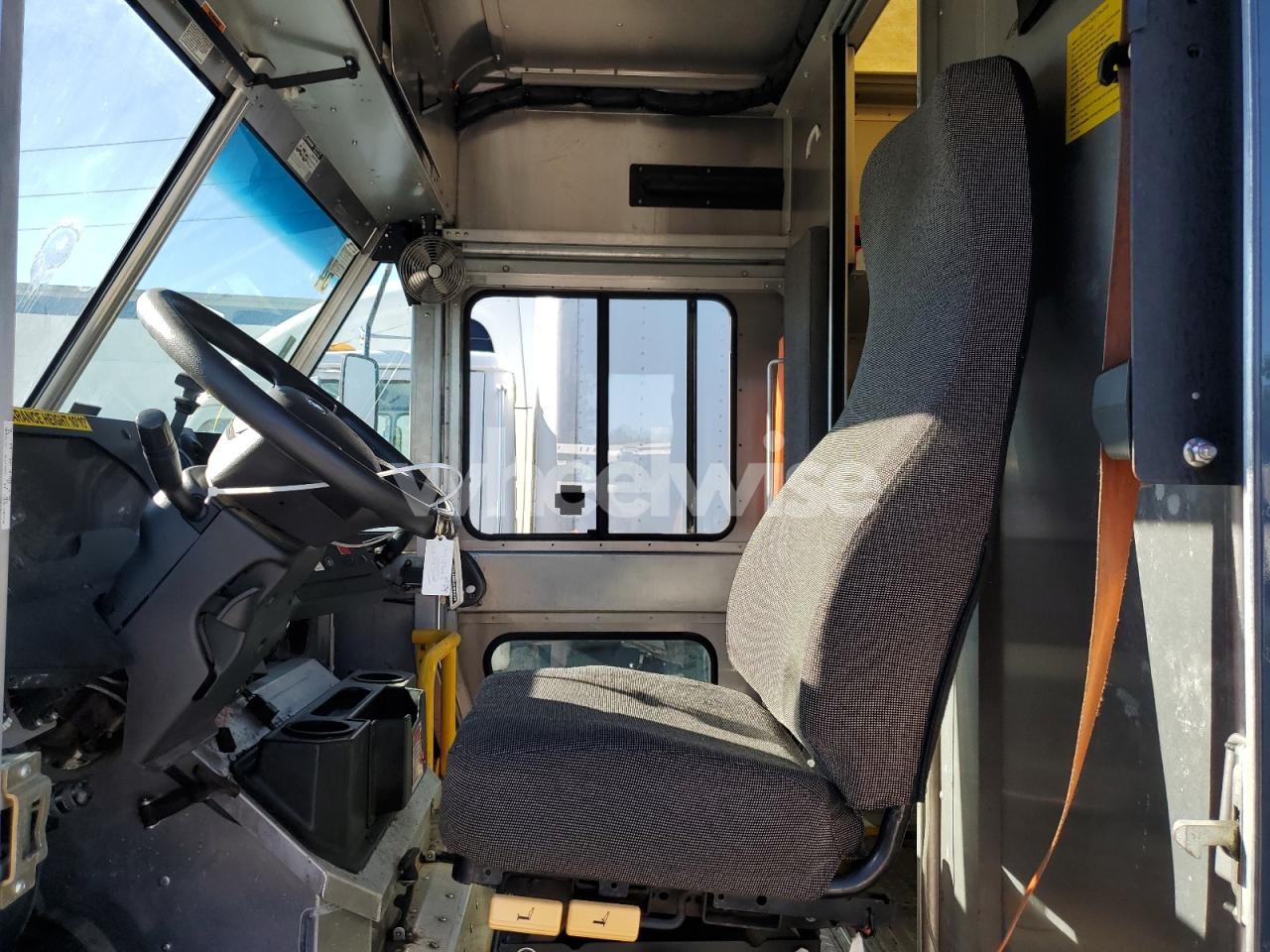 Photo 7 of 2021 FORD F59 N/A (VIN 1F65F5KN8M0A04879)