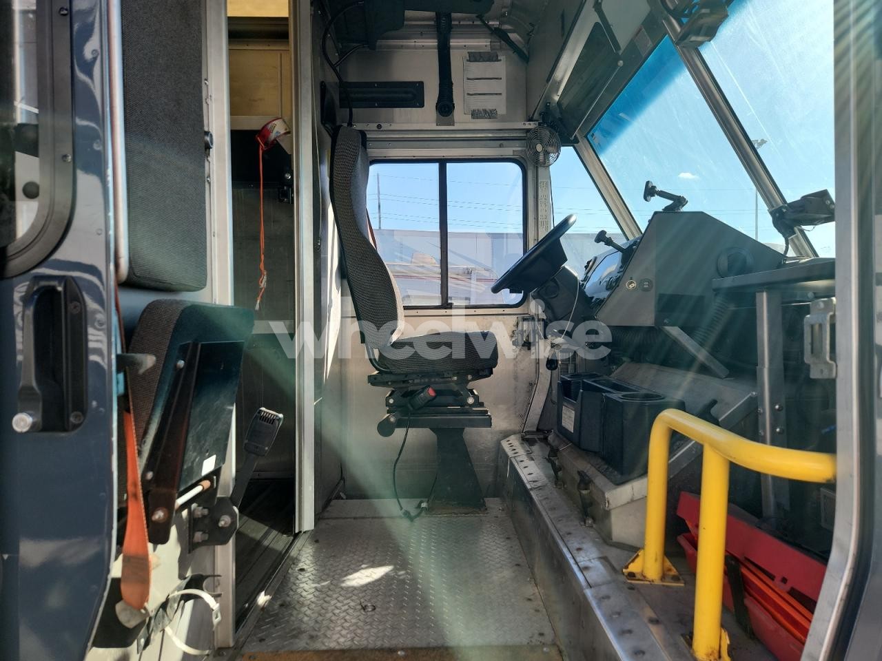 Photo 11 of 2020 FORD F59 (VIN 1F65F5KN9L0A10446)