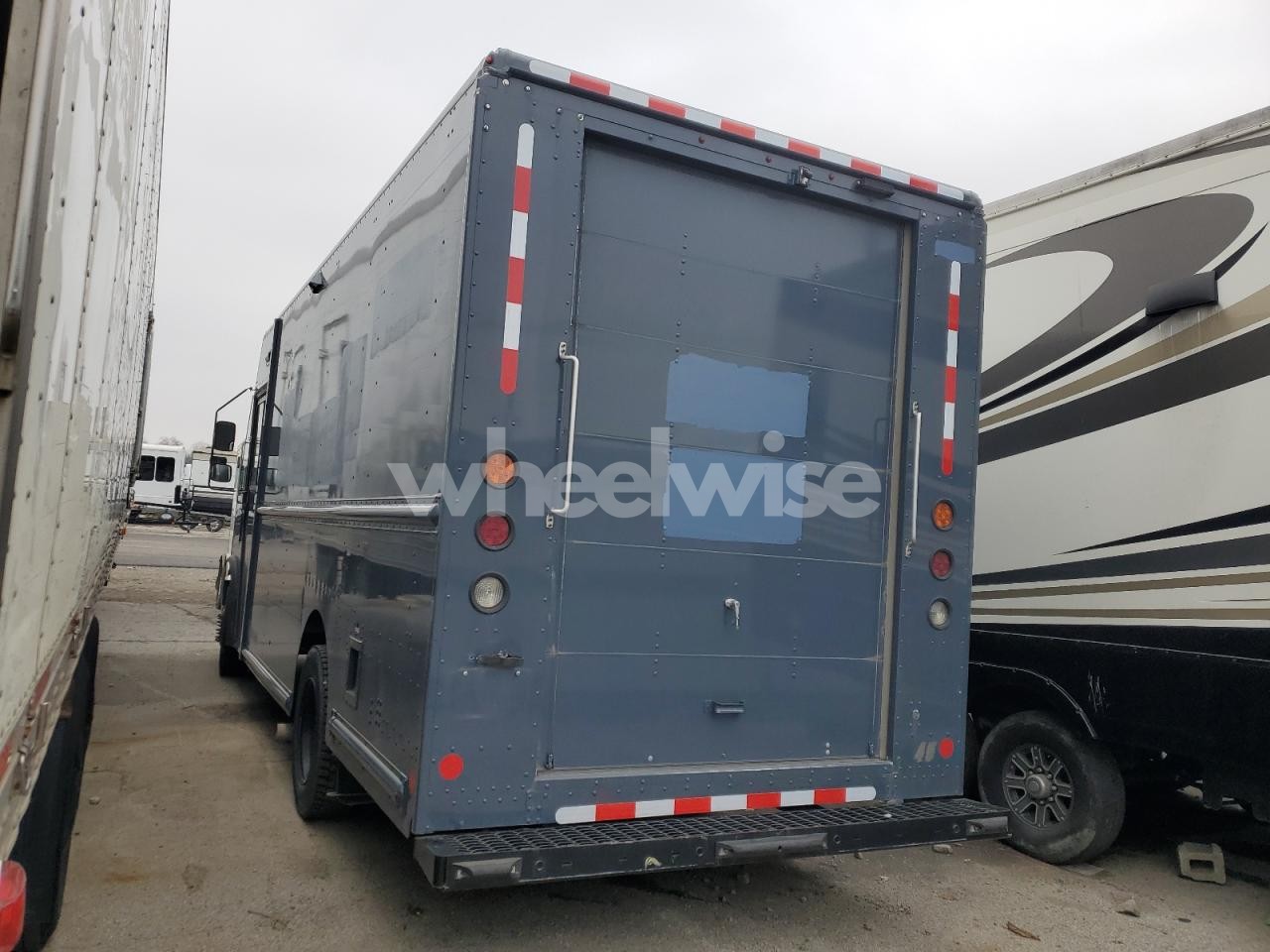 Photo 2 of 2020 FORD F59 (VIN 1F65F5KN9L0A10446)