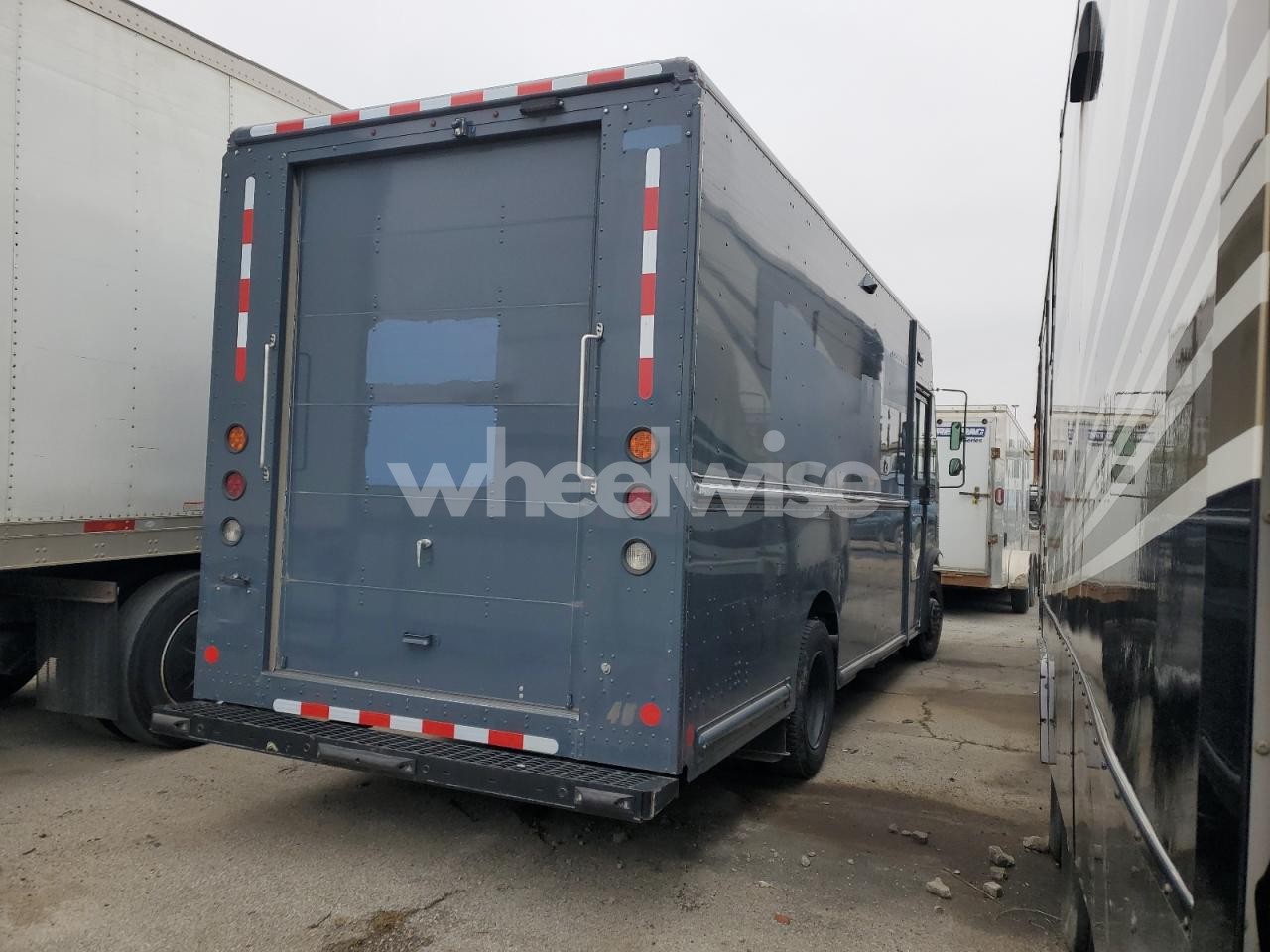 Photo 3 of 2020 FORD F59 (VIN 1F65F5KN9L0A10446)