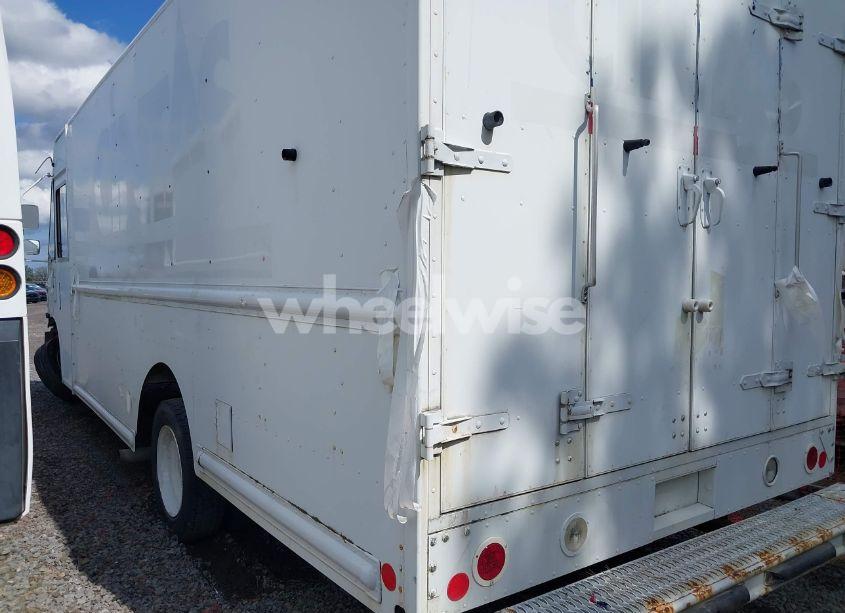 Photo 3 of 2016 Ford F-59 COMMERCIAL STRIPPED (VIN 1F65F5KY8G0A02581)